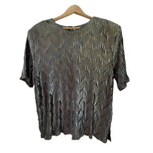 Notations Woman Top Women's 1X Metallic Crinkle Short Sleeve Sparkle Shirt
